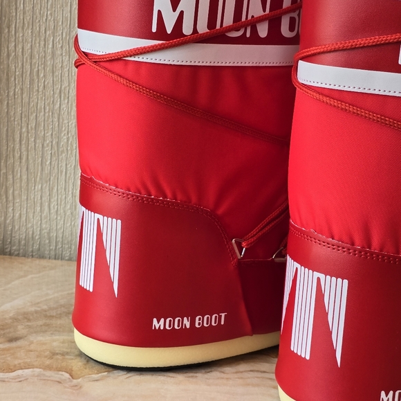 Moon Boot Icon Snow Boots - Red Moon Boot - Picture 7 of 15